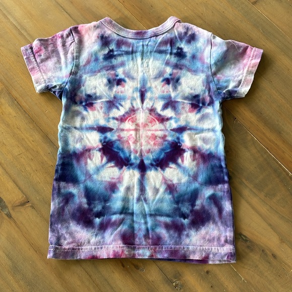 FREE with purchase Tie-DyeT-shirt and Leggings 4T - Picture 4 of 8